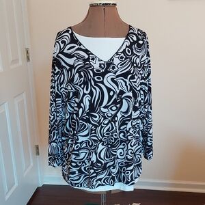 Laura Ashley Black and White Patterned 3/4 Sleeve Top